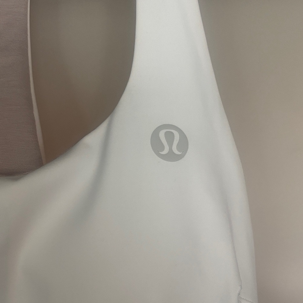 Lululemon Tennis Dress Size 6 Lightweight B/C Support NWT - Picture 4 of 9